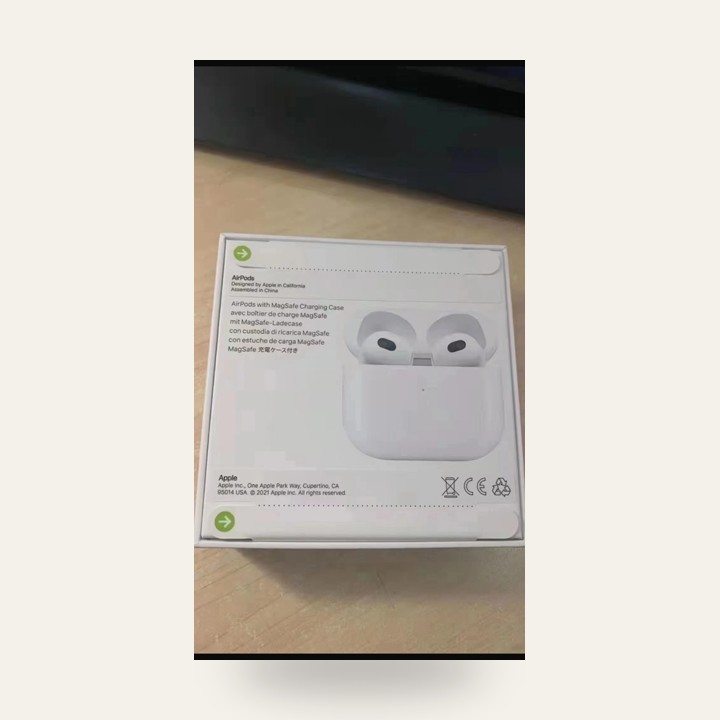 Apple AirPods Pro 2 (USB‑C) view